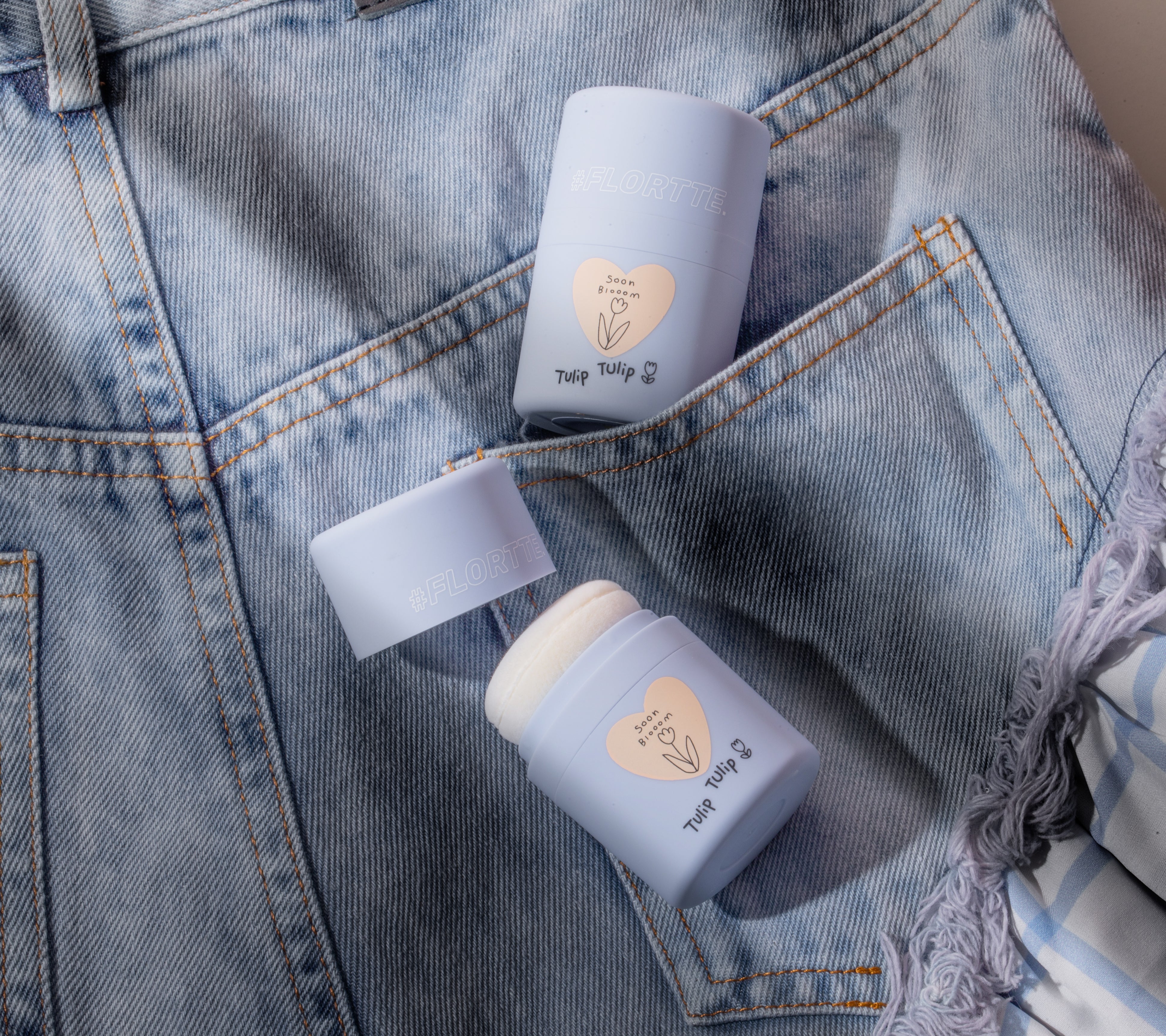 Collection of Tulip Tulip Haircare Ponpon Powder in a gallery layout